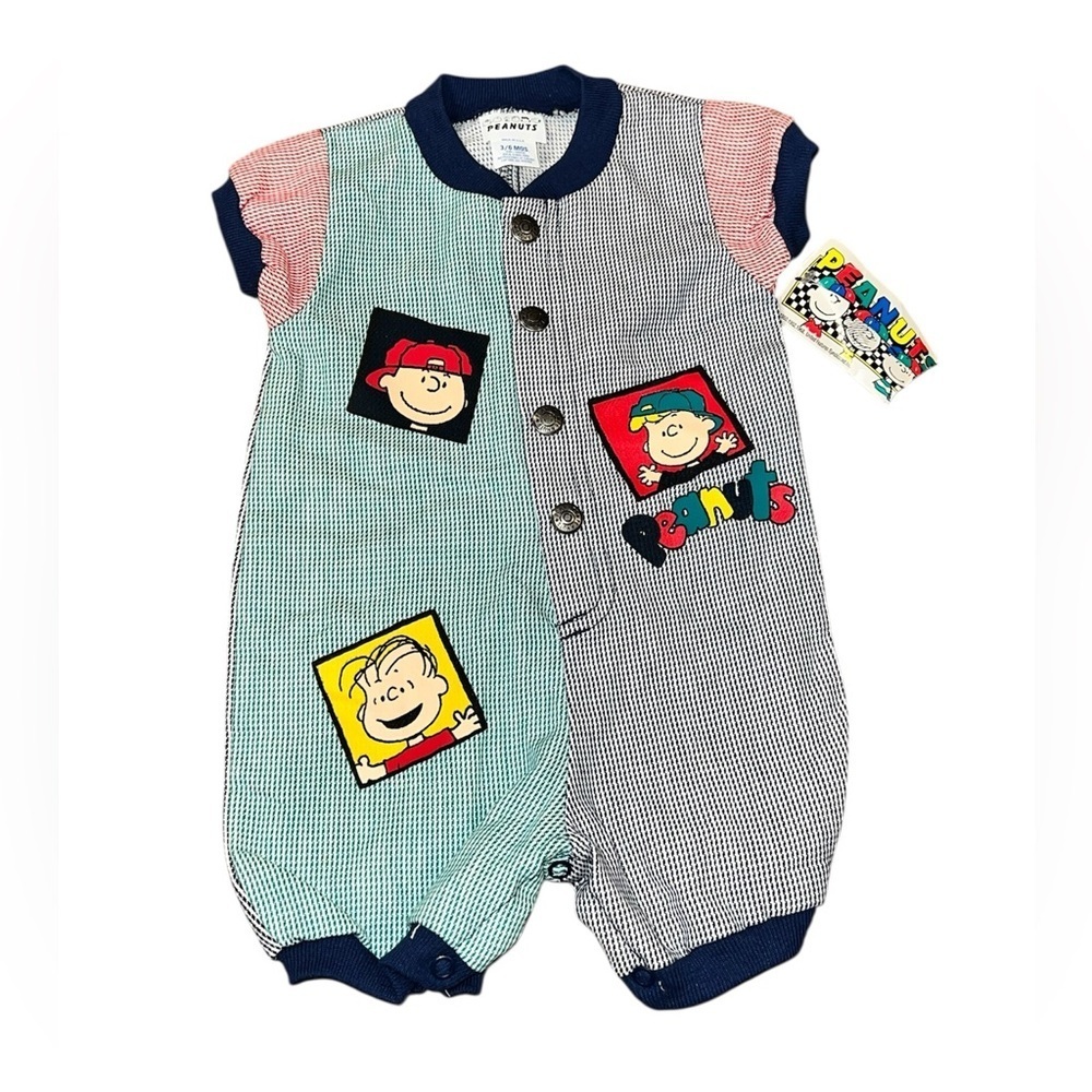 NWT Vintage 90's Peanuts Charlie Brown USA snap button baby romper .